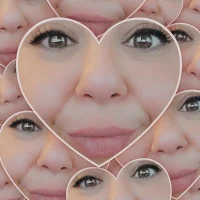 รูปโปรไฟล์ของ Undermydesk