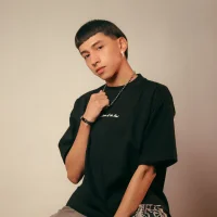 lian_cameron Adlı Modelin Avatarı