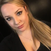 DaisyBond's Avatar Pic