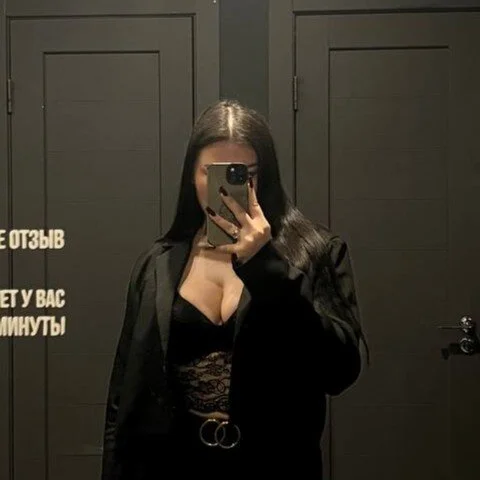 Mia_Want