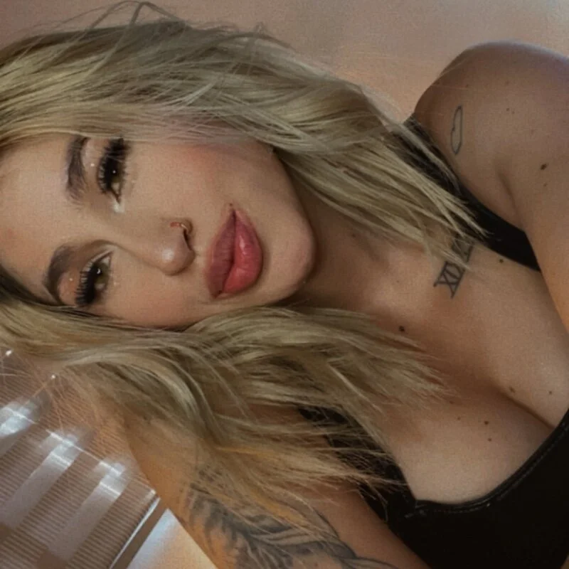 Atenea_Klett_ live cam profile