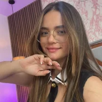 LittleeSara18's Avatar Pic