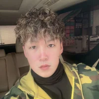 S004's Profile Pic