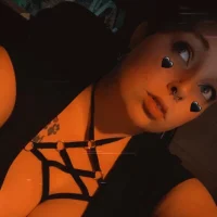 kittyy1203 profiképe