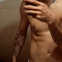 Verganegra98 Φωτ, Προφίλ