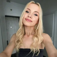AliceFrost webcam