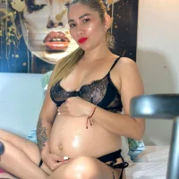 reinahot-699's Avatar Pic