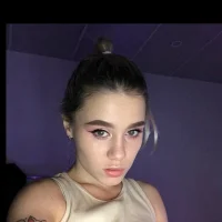 LexyLoris's Profile Pic