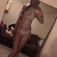 neonxxbarbie's Profile Pic