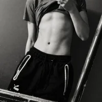 ADRIEN_77 的个人资料图片