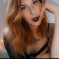 Anomaly_Allie webcam