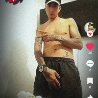 Stickluis2000's Profile Pic