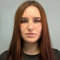 LoraHendry's Profile Pic
