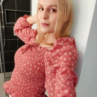 stayathomegirl_lauren's Profile Pic