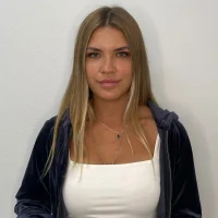 LisaMcCarthy's Profile Pic