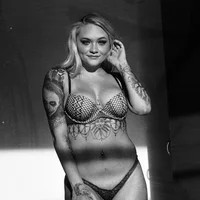 tayweird 的个人资料图片