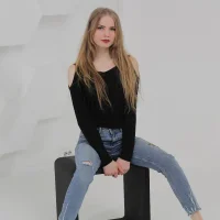 GoldenVelvet's Profile Pic