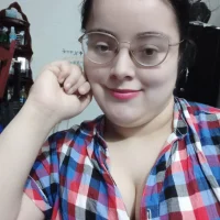 LinseyCristal's Profile Pic