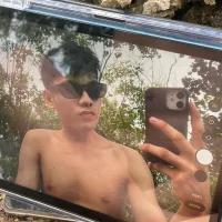 reyveeeeez's Profile Pic