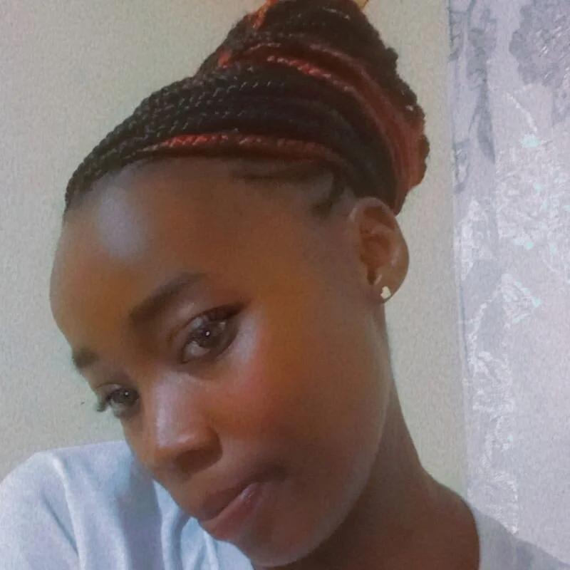 petite_Lyne Stripchat profile image