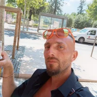BG8322's Profile Pic
