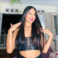 Lucyloveshot's Profile Pic