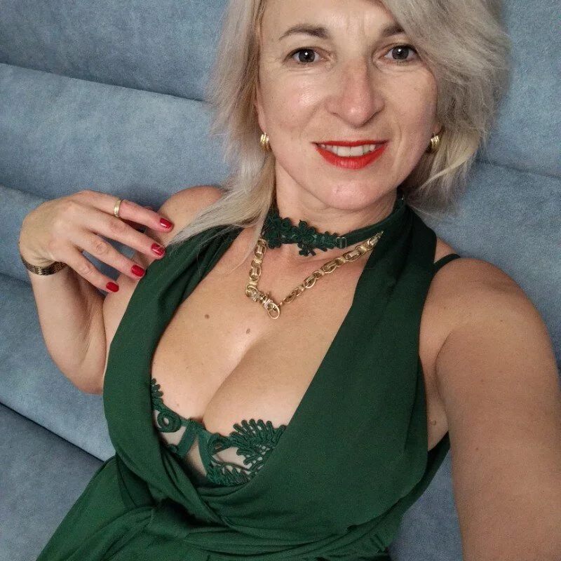 AhlyssaLove1155 Stripchat profile image
