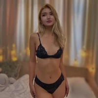 Nice_Julya's Profile Pic