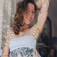 louisenextdoor_groupshows 的个人资料图片