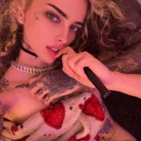 paranoidbimboのアバター写真