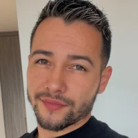 Anderhot_30 Adlı Modelin Avatarı