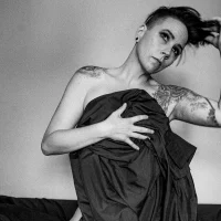 juneafterhours Gambar Avatar