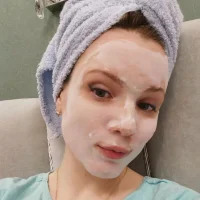 AngelaWhiti 头像图片