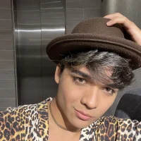 horny_steven_room