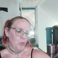 FluffyBeeChan's Profile Pic