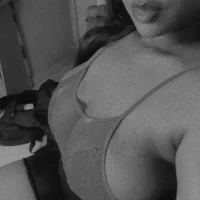 yourwish16 Φωτ, Προφίλ