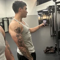 younghornyslut817 Poză avatar