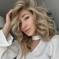 AstraMonroe's Profile Pic