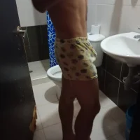 karolyfred 头像图  片