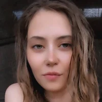 Gambar Profil Nicole__Carter