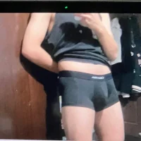 renren6's Profile Pic