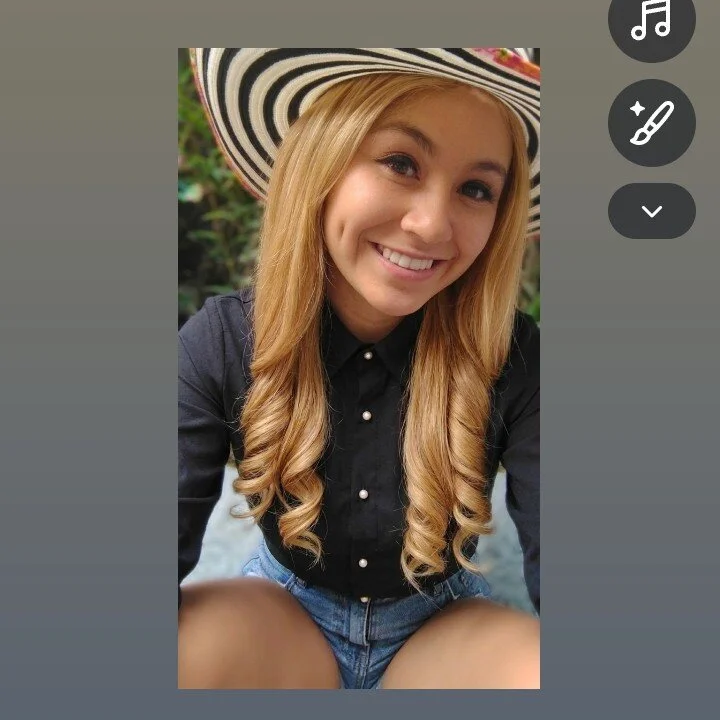 Angelwhite_25 Stripchat profile image