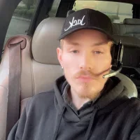 ukwn710's Profile Pic
