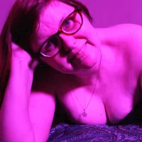EnchantressThorne Φωτ, Προφίλ