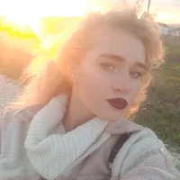 Lerianna Φωτ, Π ροφίλ