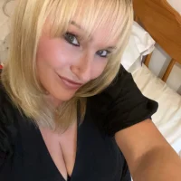 SabrinaFoxy129's Profile Pic