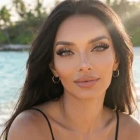 leopatra1's Offline Chat Room