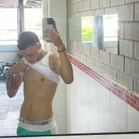 liamsexy01's Profile Pic