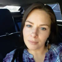 PinkRoses00's Profile Pic