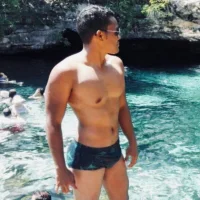 BENJAMINHOT15's Profile Pic